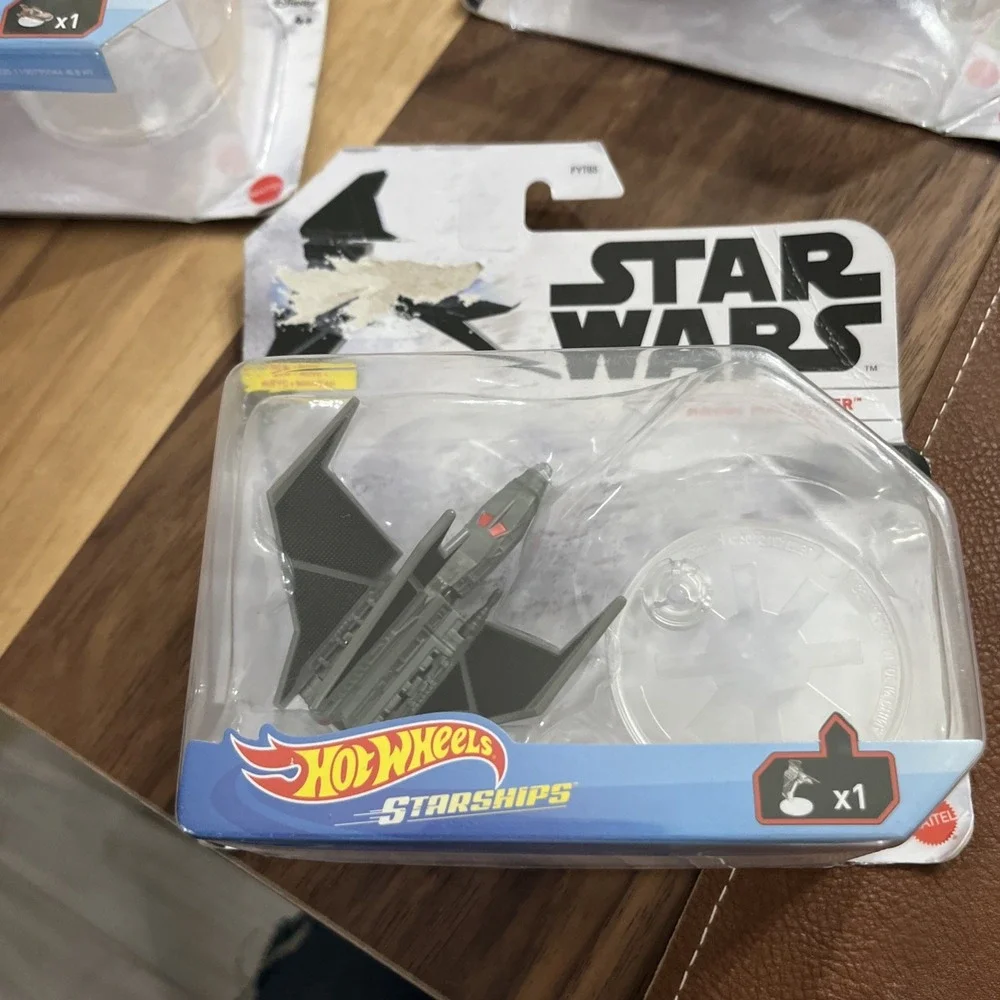 Hot wheels  / Hasbro star wars Figure Collection 7 Pc